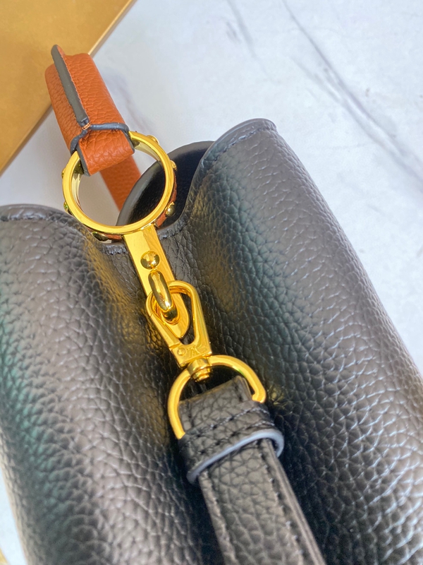 ルイヴィトンバッグ素材ディテール